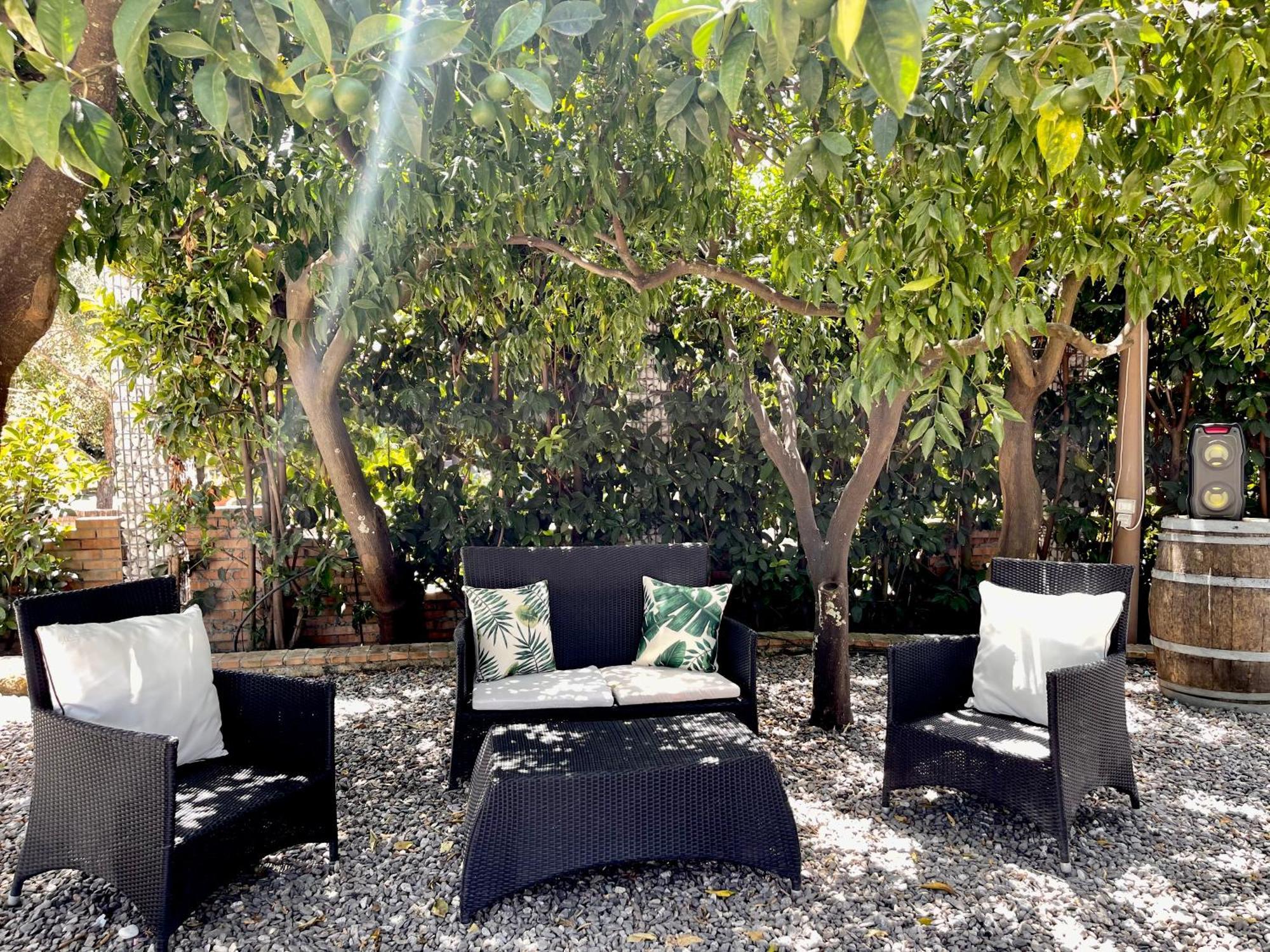 Borgo Camicia In Bed and Breakfast Barcellona Pozzo di Gotto Eksteriør billede