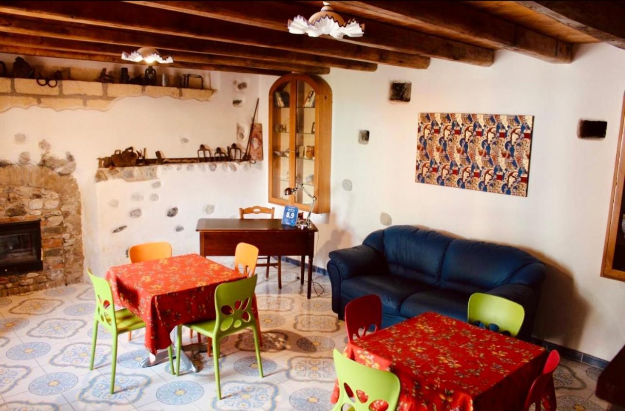 Borgo Camicia In Bed and Breakfast Barcellona Pozzo di Gotto Eksteriør billede