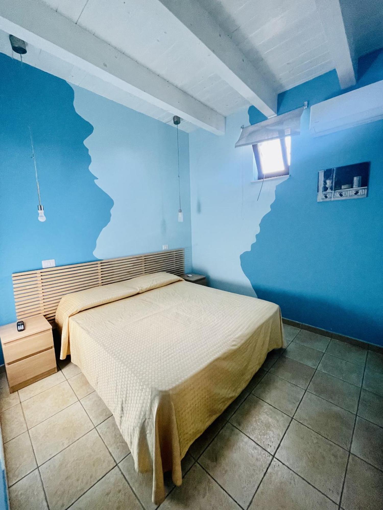 Borgo Camicia In Bed and Breakfast Barcellona Pozzo di Gotto Eksteriør billede