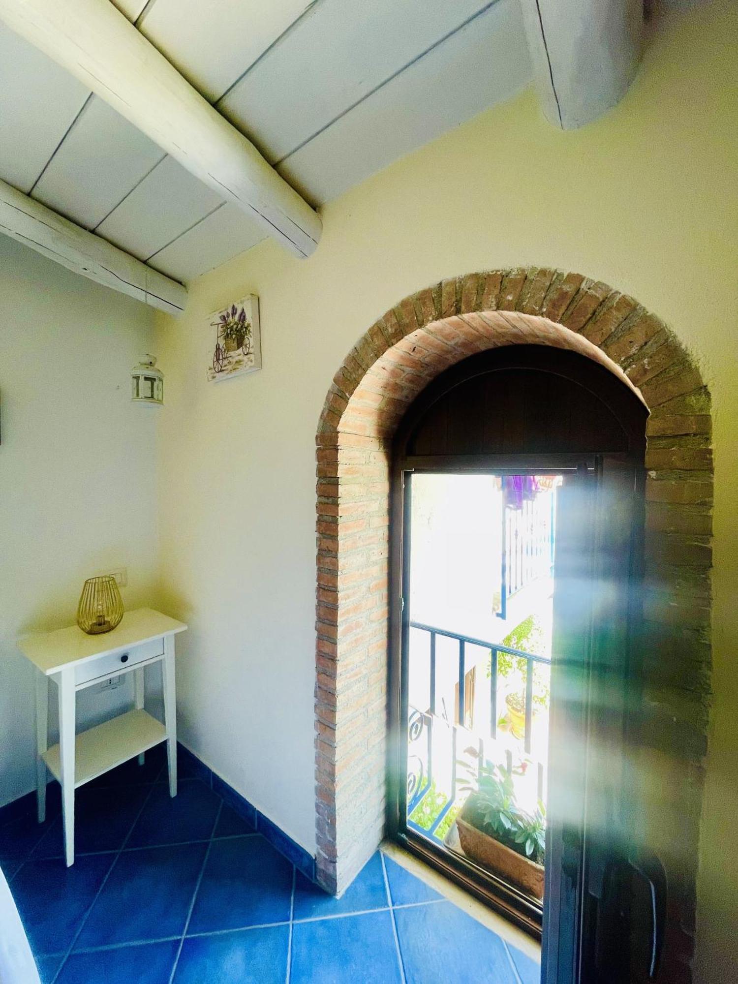 Borgo Camicia In Bed and Breakfast Barcellona Pozzo di Gotto Eksteriør billede
