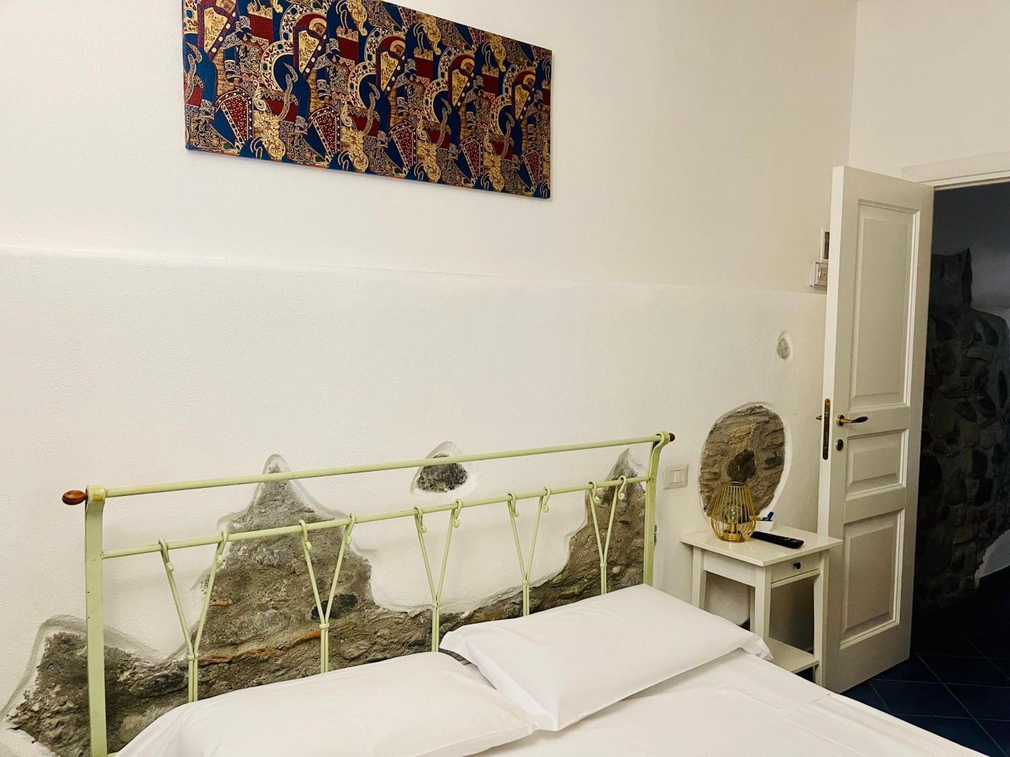 Borgo Camicia In Bed and Breakfast Barcellona Pozzo di Gotto Værelse billede